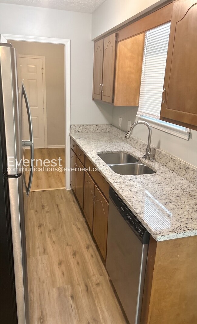 Building Photo - 3-Bed/2-Bath/ Pet Friendly/ Available Soon!