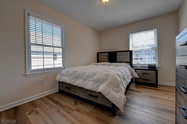 Building Photo - 31 Ashwood Ave