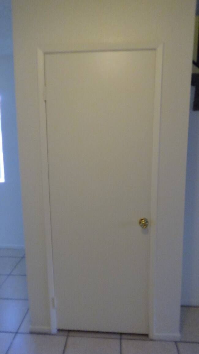 Coat Closet - 1117 Seabreeze Way