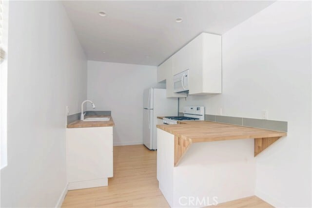 Building Photo - 11921 Goshen Ave