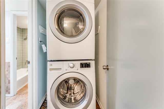 Building Photo - 570 E Ave J St