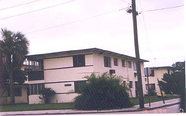 Building Photo - Lakeside Colony Apartments