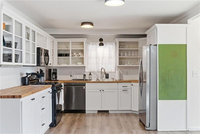 Building Photo - 3 Leigh Ln