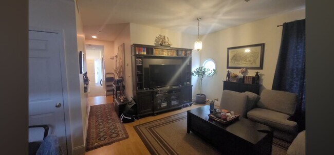 Building Photo - 1-Bed w Central Air!  Parking Spot Included, near Boston Landing Nightlife! Laundry on site