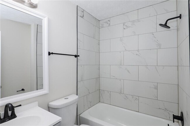 Building Photo - 5343 Ridgemere Ct