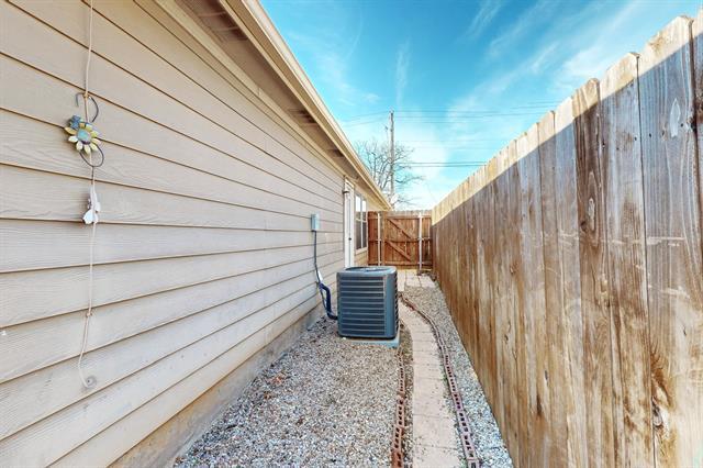 Building Photo - 1118 Mulkey Ln