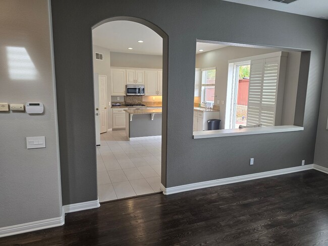 Building Photo - Nicely Updated Three Bedroom Home in Torrey Hills