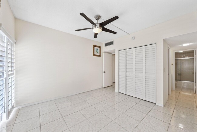Building Photo - 3230 S Ocean Blvd