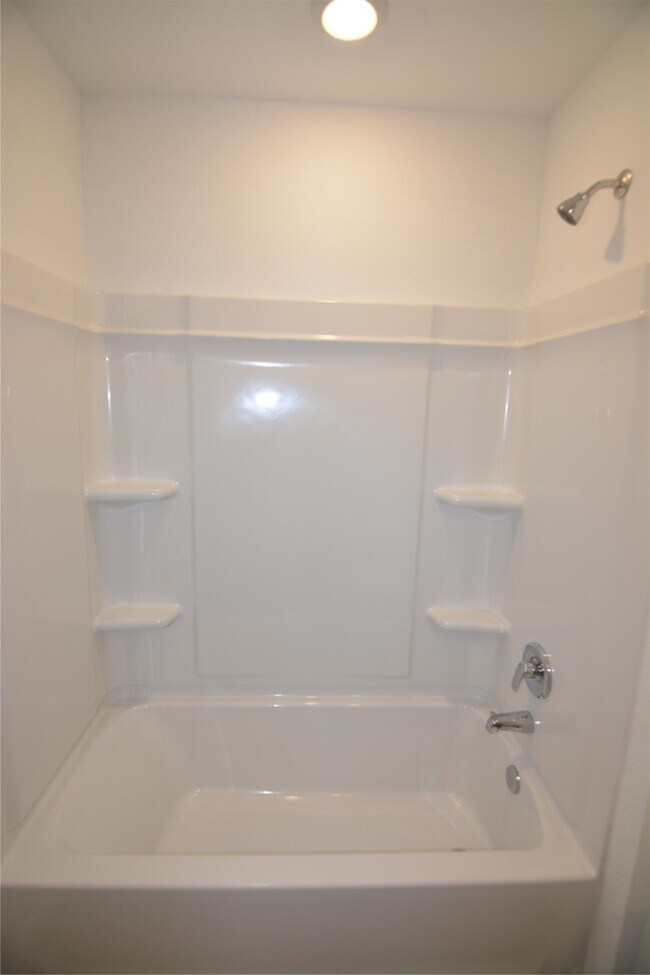 Building Photo - 26926 Dalmatian Bellflower Dr