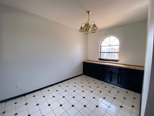Building Photo - Beautiful 3bed/ 2bath home in Mcallen area