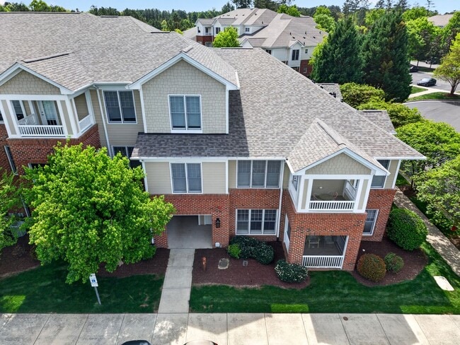 Building Photo - Tons of Upgrade! Beautiful 2 Bedroom, 2.5 Bath Condo in Waterford@ Cary Park, Available Now!