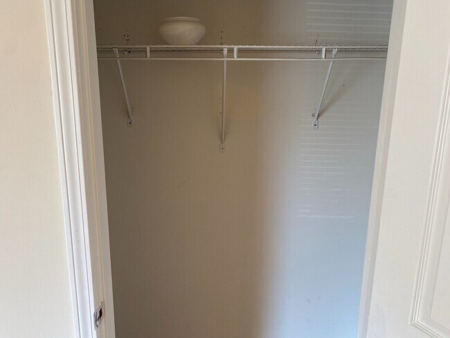 Building Photo - 339 Park Ave