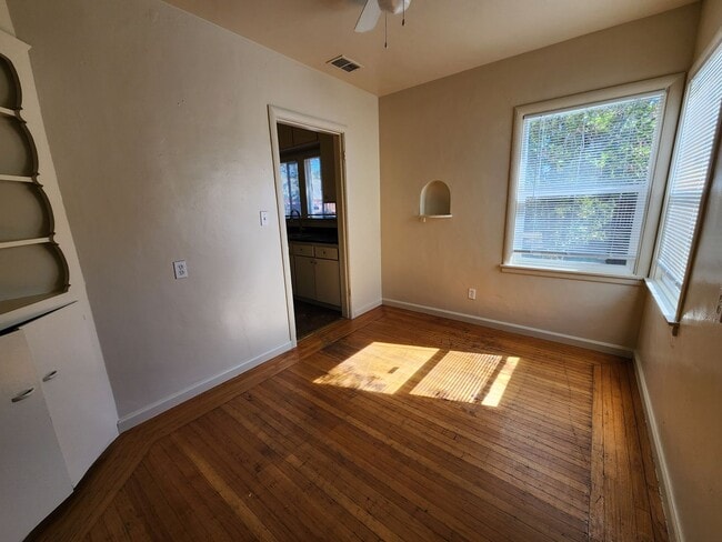 Building Photo - 3911 33rd St