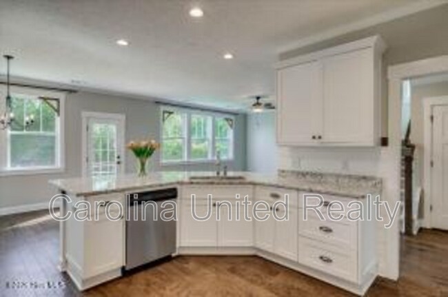 Building Photo - 1003 Glenhaven Dr