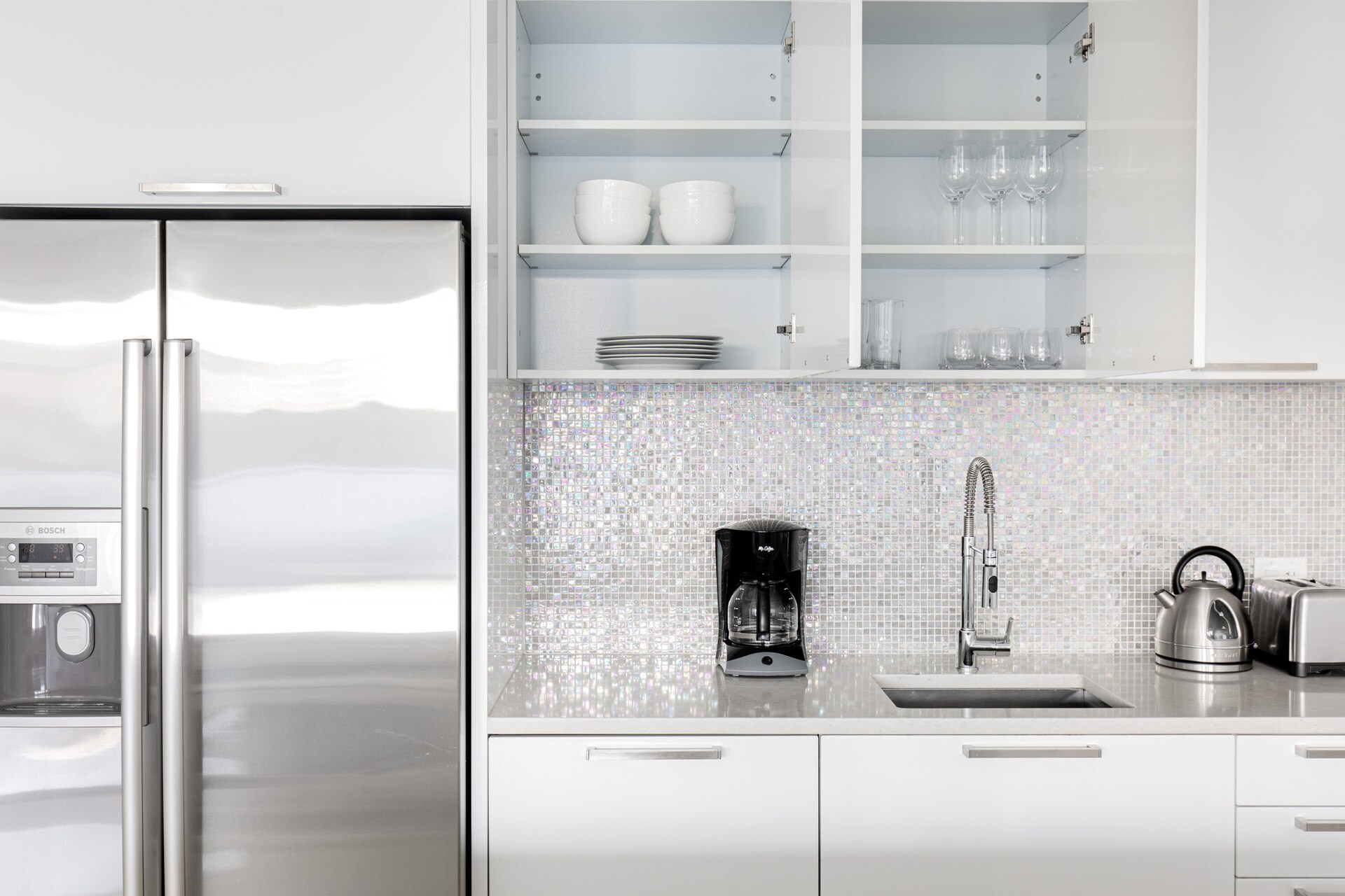 Building Photo - 1557 Logan St