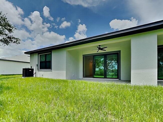 Building Photo - 26473 Explorer Rd