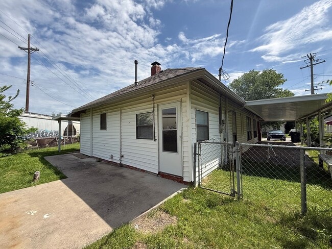 Building Photo - Sapulpa 3 bedroom 2 Bath