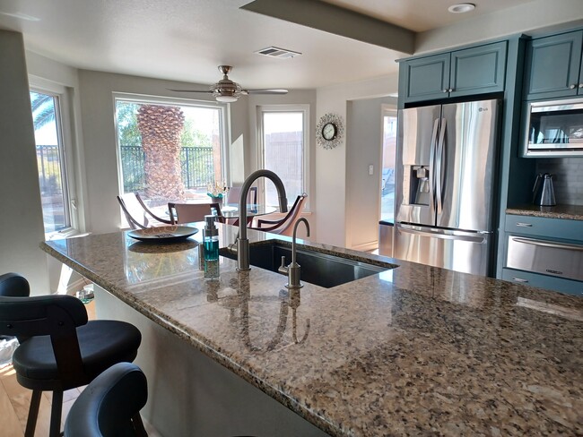 Building Photo - 8169 Sedona Sunrise Dr