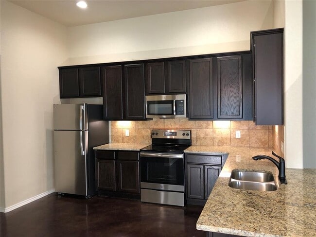 Building Photo - 378 Joanne Lp