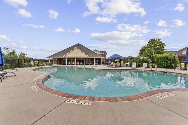 Building Photo - Now available, freshly painted with a community pool!