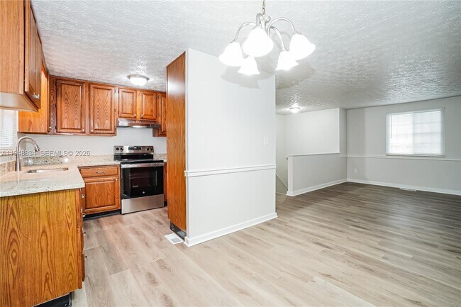 Building Photo - 5011 NW 17th St