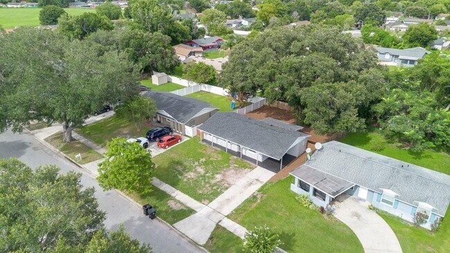 Building Photo - 2115 Messina Ave