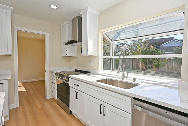 Building Photo - $4590 -- Beautifully Remodeled Brookvale Home on a Quiet Court