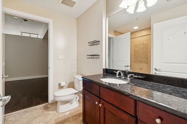 Building Photo - 101 S Eola Dr