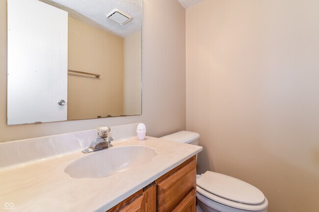 Building Photo - 7727 Maradona Dr S
