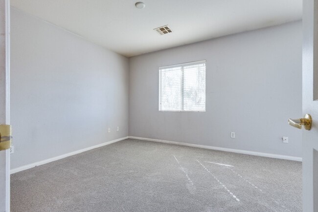 Building Photo - 5225 Shreve Ave