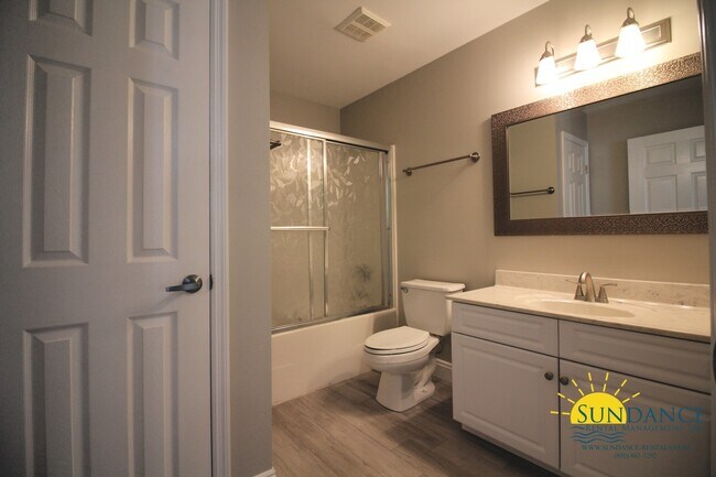 Building Photo - Beautiful 2 Bedroom Unit in Bluewater Bay
