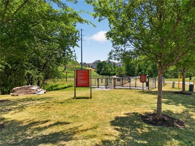 Building Photo - 1821 Sanford Dr