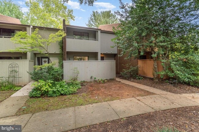 Building Photo - 1764 Wainwright Dr