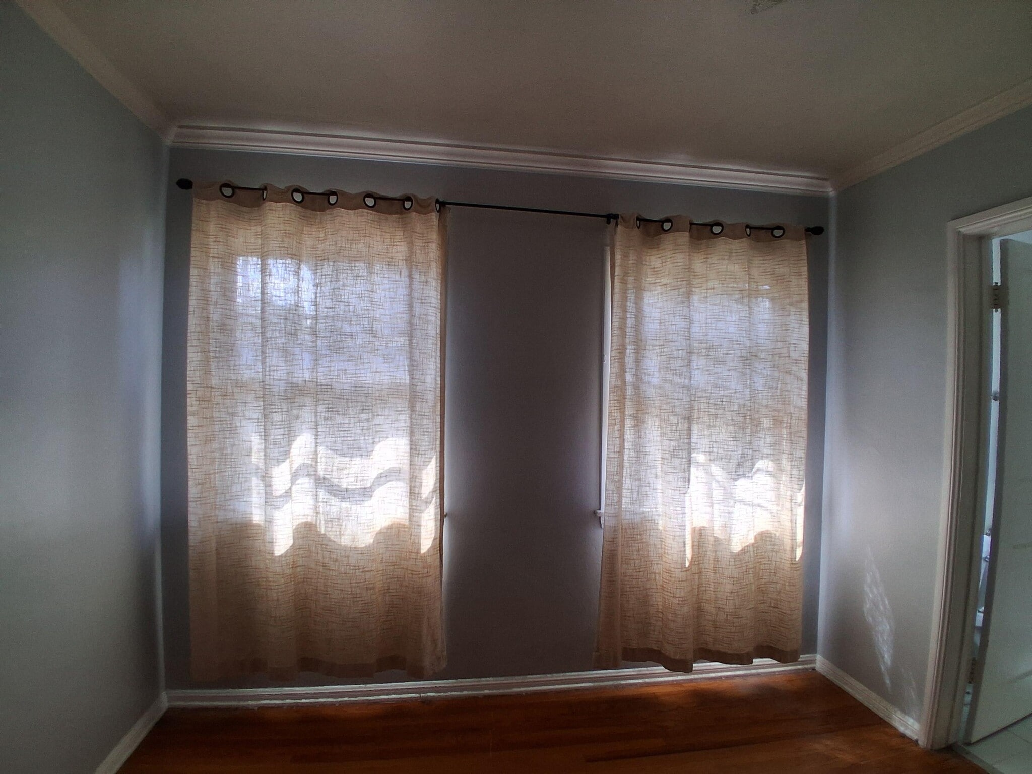bedroom with curtains - 902 Patterson Ave