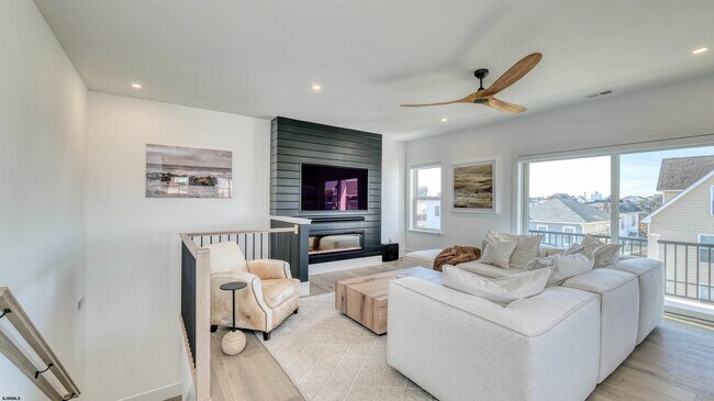 Building Photo - 107 N New Haven Ave