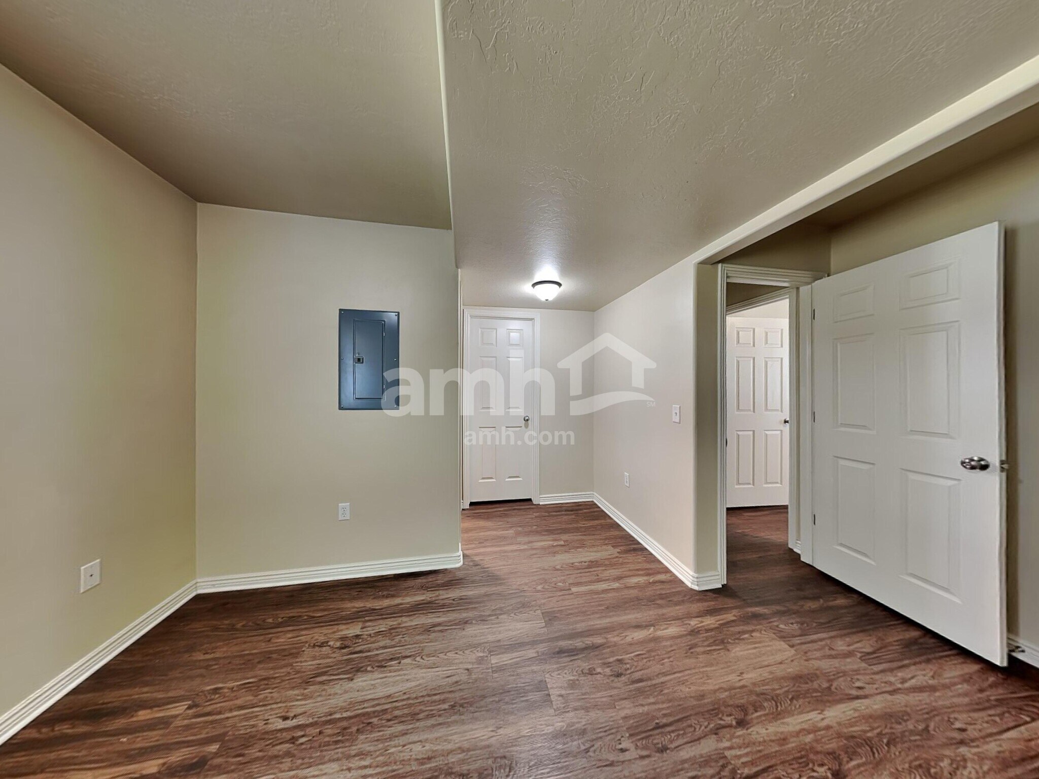 Building Photo - 1625 E Bateman Way