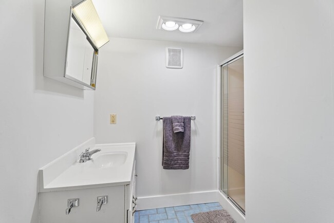 big bathroom 1 - 413 N Cayuga St