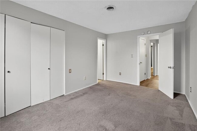 Building Photo - 5523 Ellsworth Ave