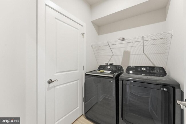 Building Photo - 2136 Glacier Rd