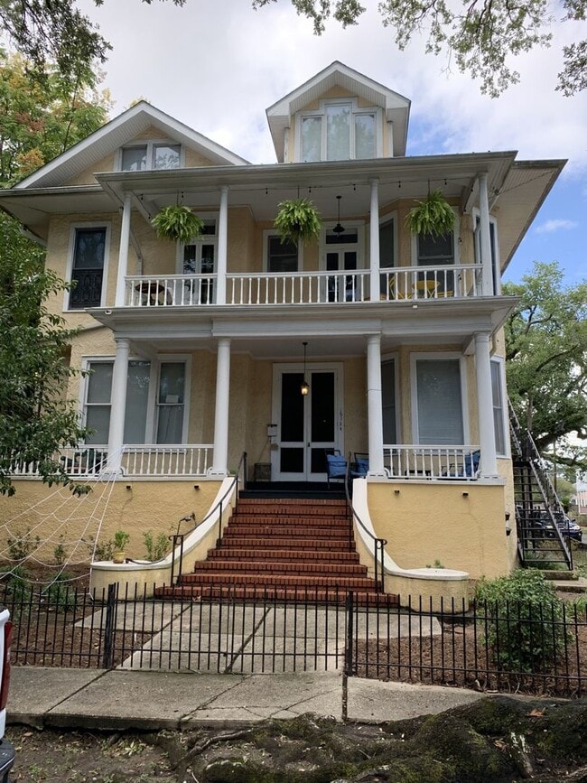 Building Photo - 1636 Peniston St