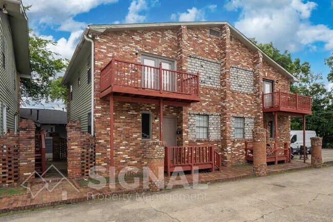 Building Photo - 513 Tuscaloosa Ave