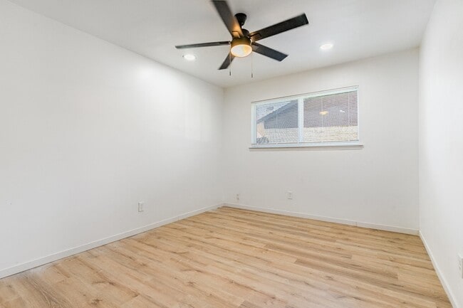 Building Photo - 3316 Wentworth St