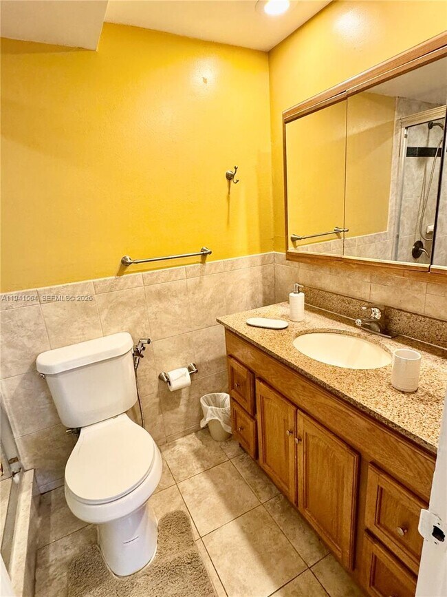 Building Photo - 210 172nd St