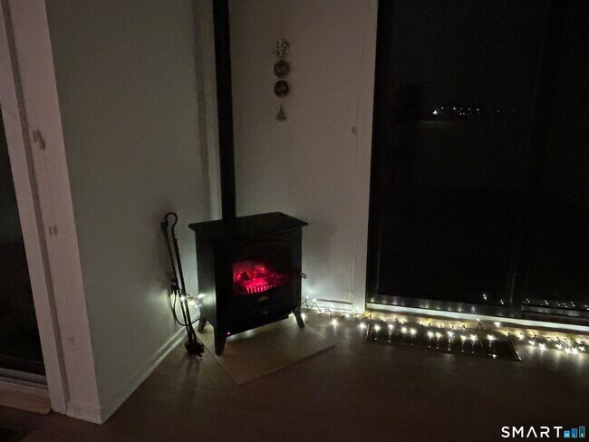 Building Photo - 419 Heritage Vlg