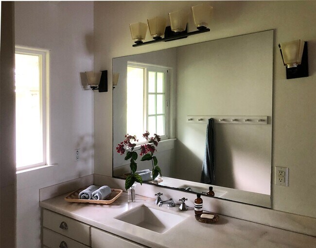 Building Photo - JMLU 76-4206 Nanilani Rd