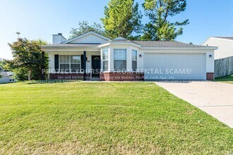 Building Photo - 3031 Essex Dr