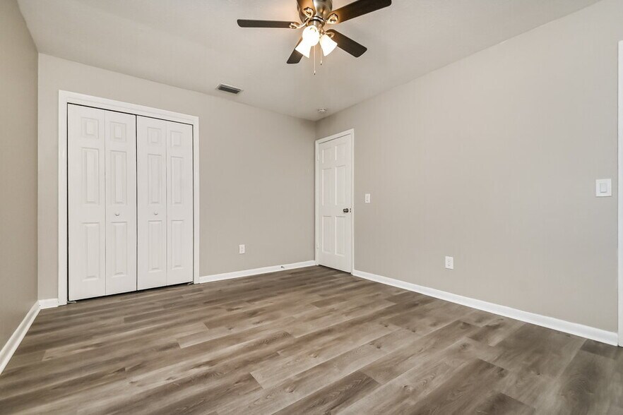 Building Photo - 3406 Westfield Dr