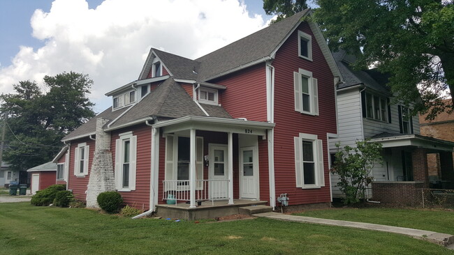 Building Photo - 824 & 826 W Ashland Ave