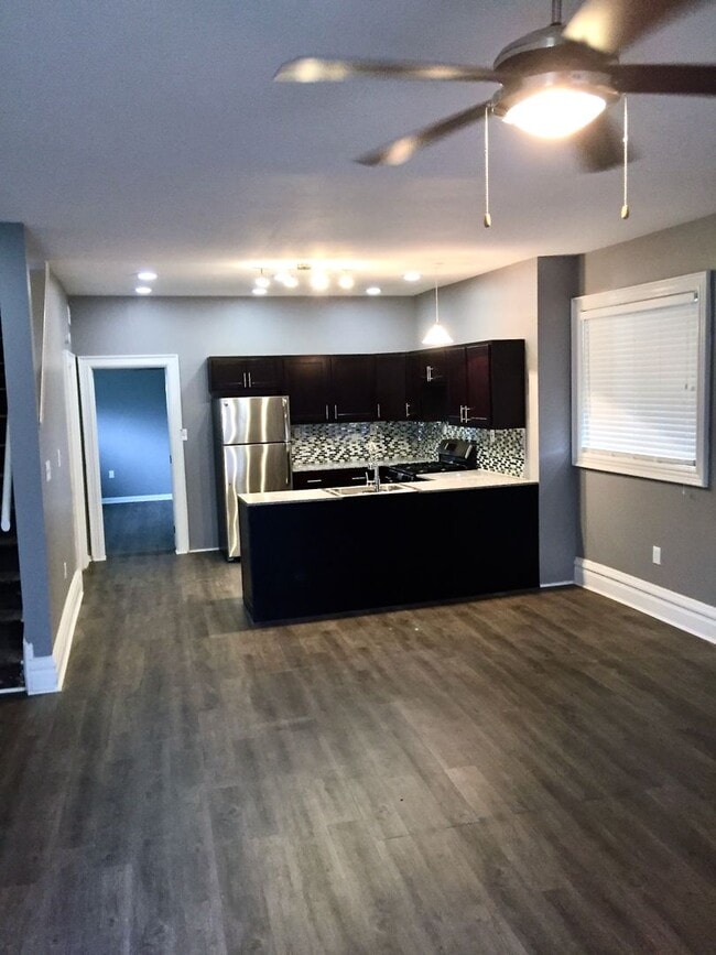 Building Photo - *** Mt. Washington * Renovated 4 Bedroom Home * Spacious & Stylish * One Block to Grandview * Pet...