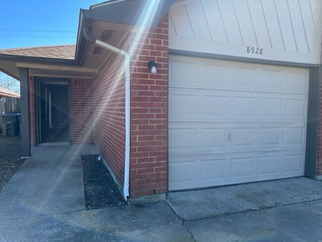 Building Photo - 8928-8928 Greenmound Ave